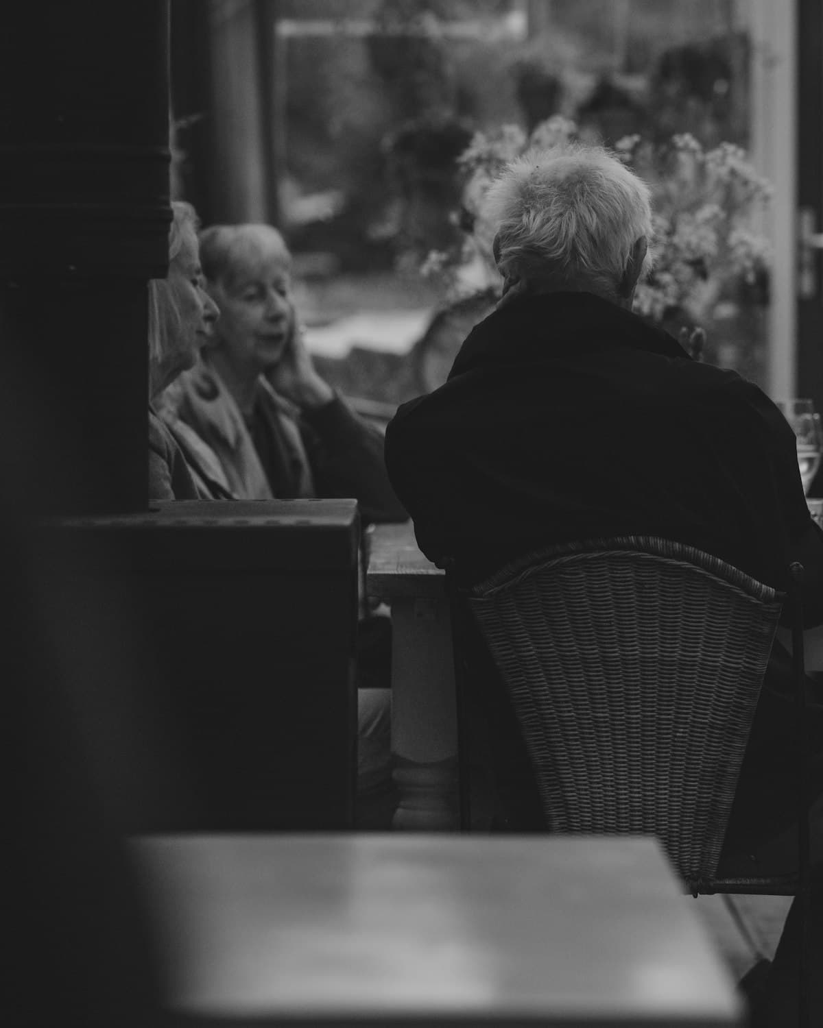 Un grupo conversando en un encuentro de Encontrándonos